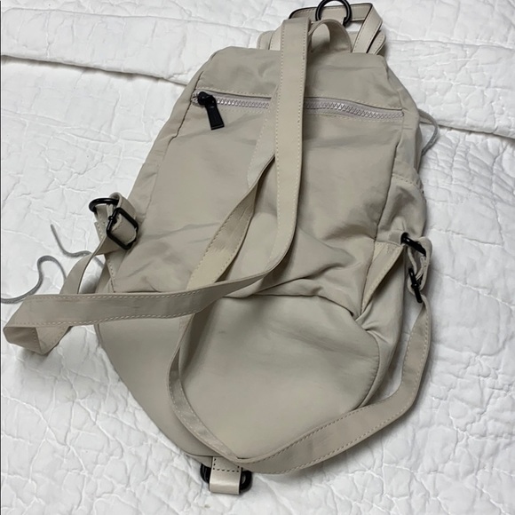 Backpack - Picture 2 of 5